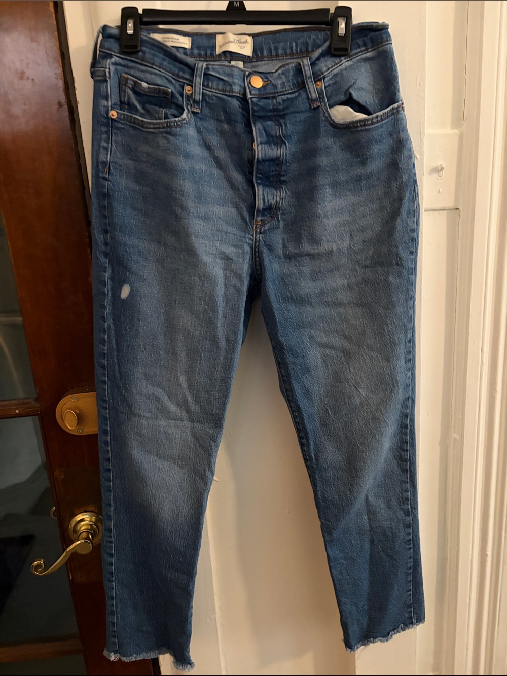 Universal Thread Women’s Medium Blue Slim Straight Jeans